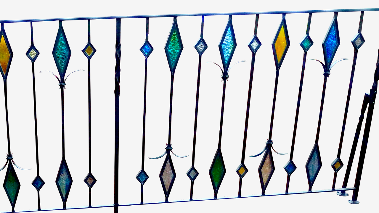 ロートアイアン手すり,アイアン手摺,手摺り,ステンドグラス,ステンドガラス,エクゾチック,高級感溢れる,広島県